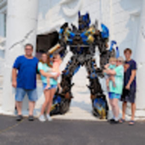 Meet your Posher, Laura